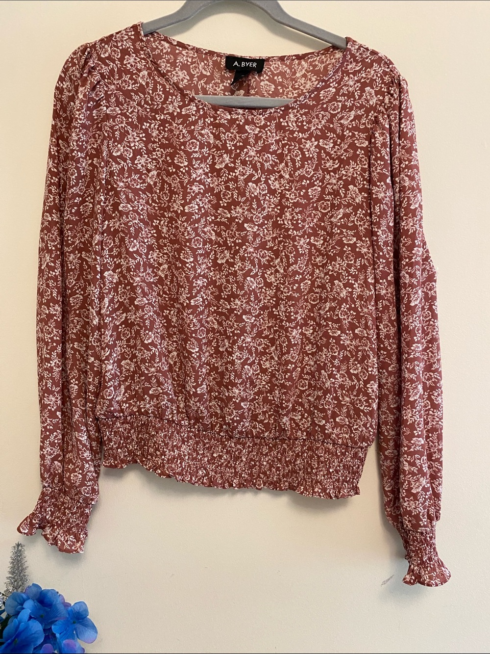 A. Byer Rust Floral Long-Sleeve Smocked Hem Blouse
